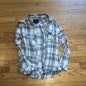 Rails Hunter Black and White Plaid Button Down Shirt. Size S.